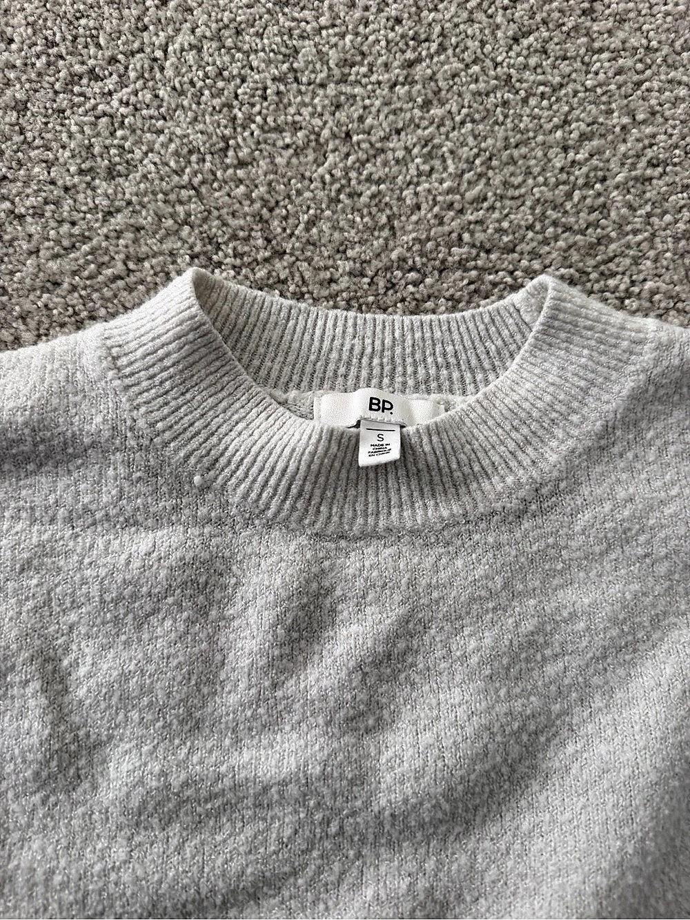 BP Fuzzy Sweater Size Small - Picture 3 of 3